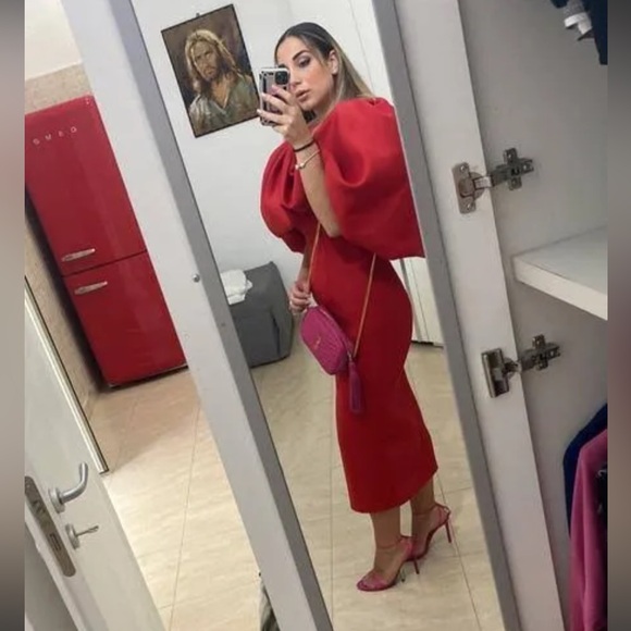 Asos design bubble pencil midi dress with split in red #Cybermondaysale - Picture 8 of 16